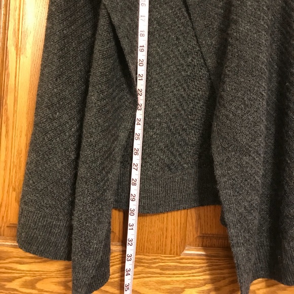 Gap Cardigan - Picture 3 of 4